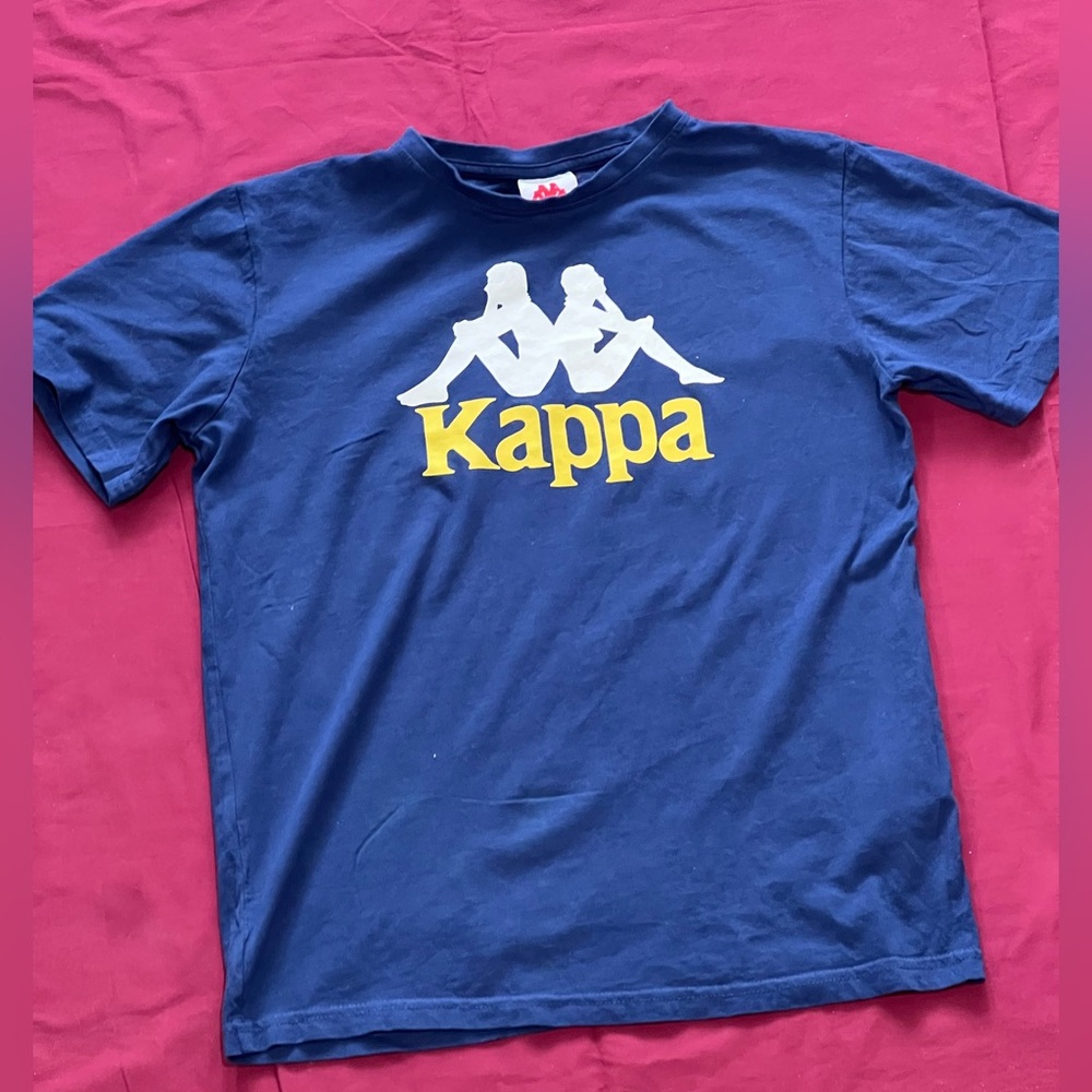 blue T-shirt